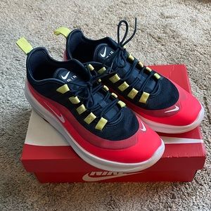 Nike Air Max Axis